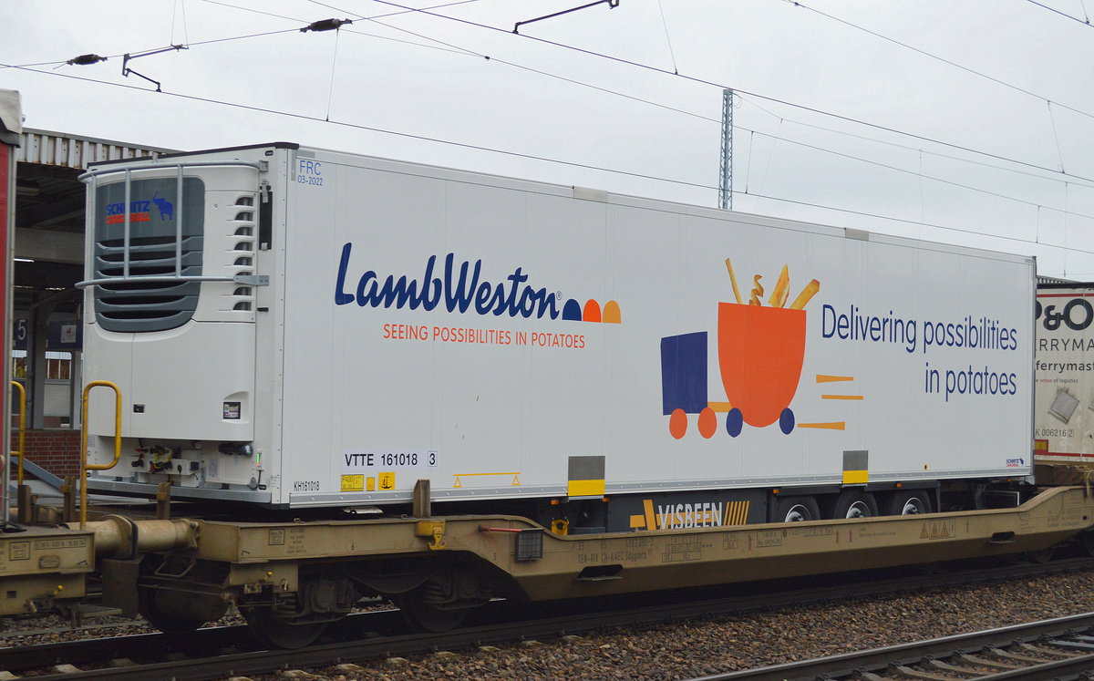Kühlthermo LKW-Trailer der Fa. Lamb Weston/VISBEEN am 14.04.16 Bf. Flughafen Berlin-Schönefeld.