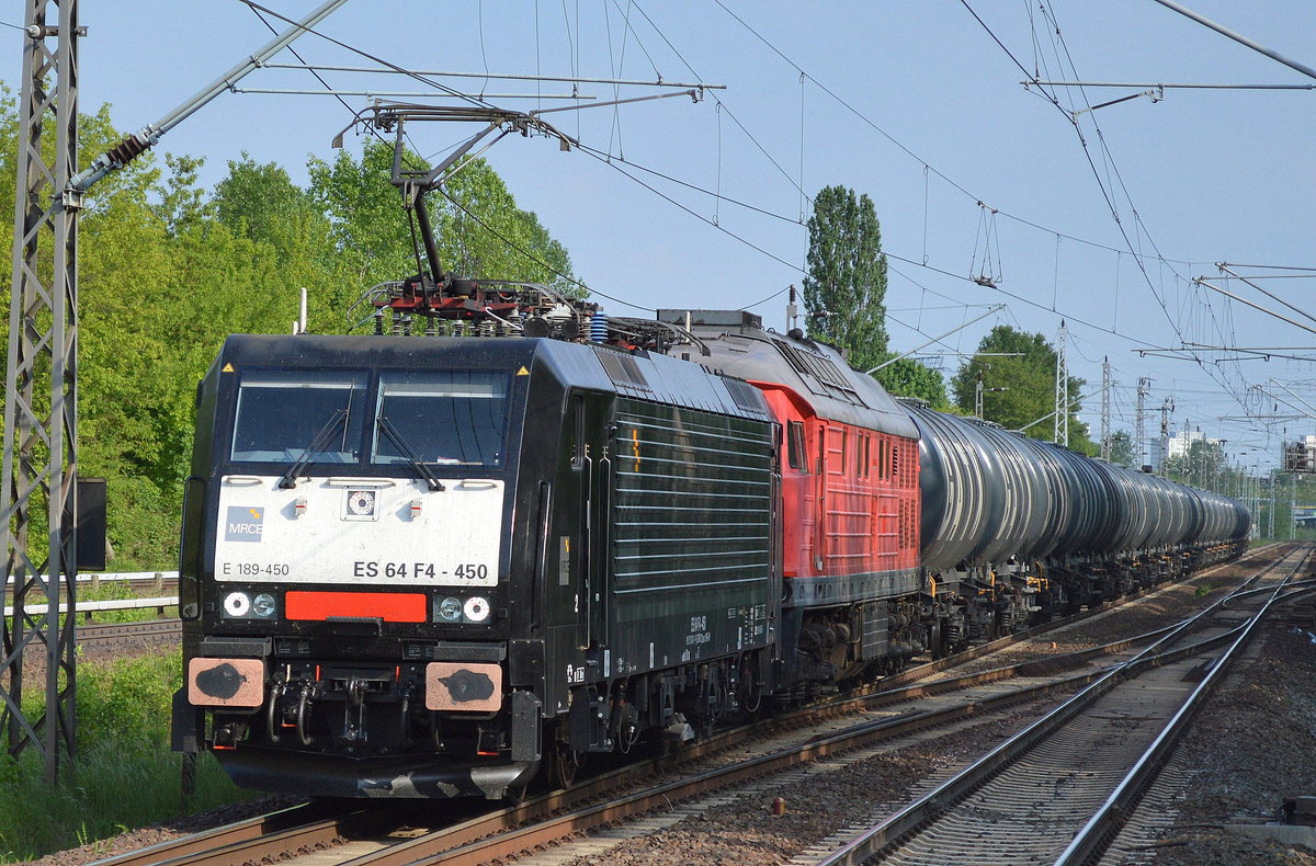 LEG mit ES 64 F4-450 (189 450-0) mit 232 416-8 und Kesselwagenzug am 19.05.16 Durchfahrt Bf. Berlin-Hohenschönhausen.