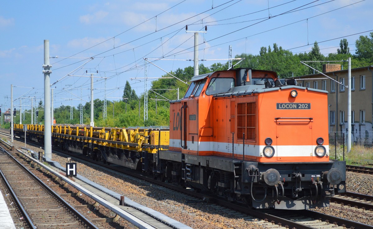 LOCON 202 (201 222-7) mit einem Langschienentransportzug der Fa. LOG mbH am 18.07.14 Berlin-Blankenburg Richtung Innenstadt.