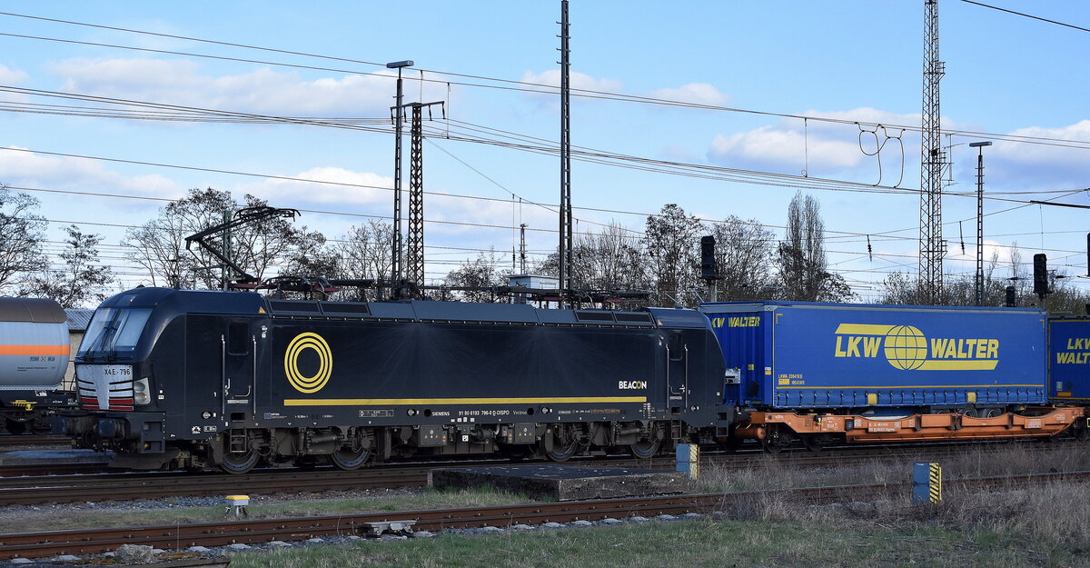 LTE Logistik und Transport GmbH, Graz [A] mit der geleasten BRCE Vectron  X4 E - 796  [NVR-Nummer: 91 80 6193 796-0 D-DISPO] und einem KLV-Zug am 01.04.26 Höhe Bahnhof Frankfurt/Oder.