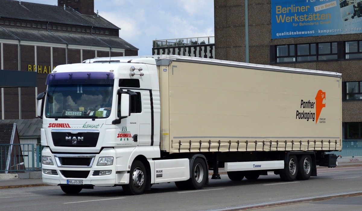 MAN TGX 18.440 Sattelzug der Sped. TRANSPORTE SCHNELL am 17.06.14 Berlin-Putlitzbrücke.