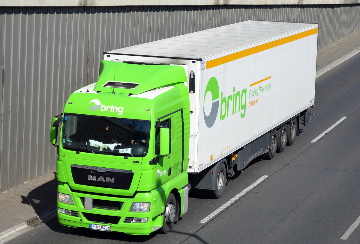 MAN TGX 18.480 Zugmaschine mit Trailer der Fa. bring am 21.04.16 Berliner Stadtautobahn Höhe Knobelsdorffstr.