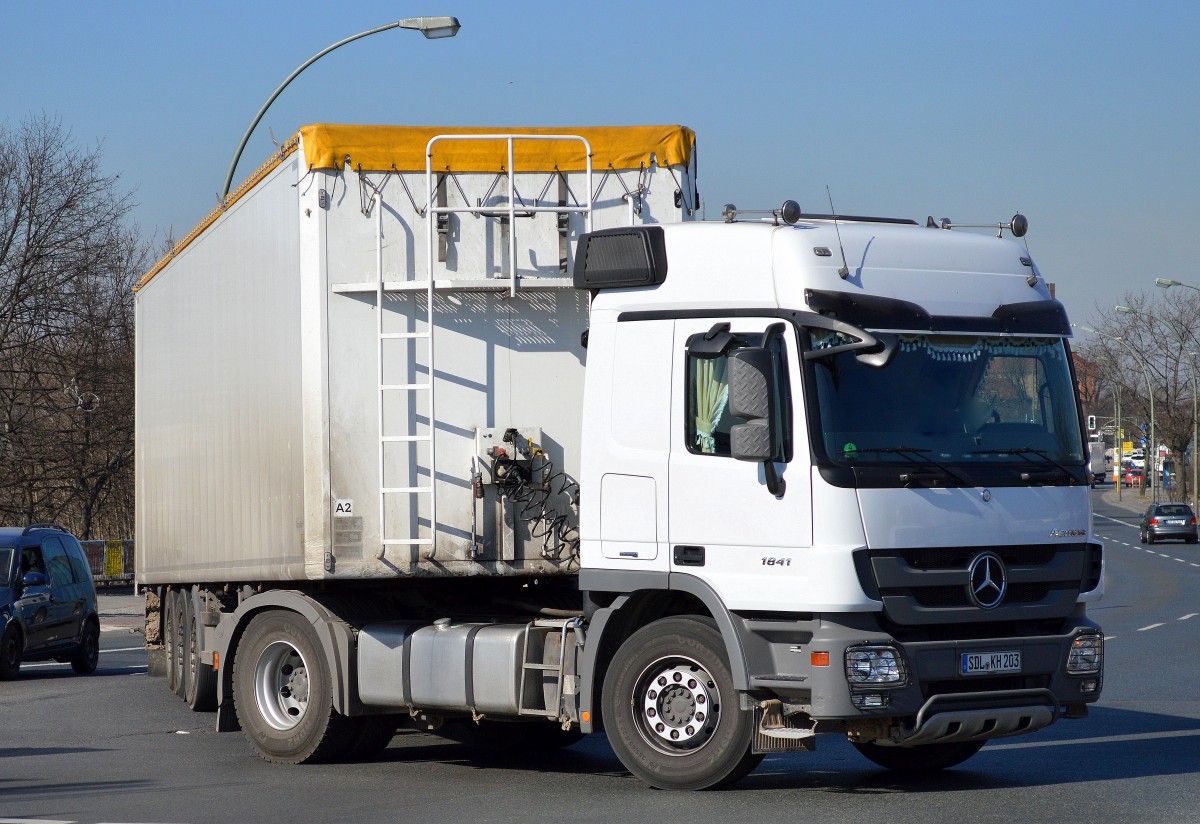 MB ACTROS 1841 mit Auflieger Richtung Berliner Westhafen am 13.03.14 Berlin-Beusselstr.