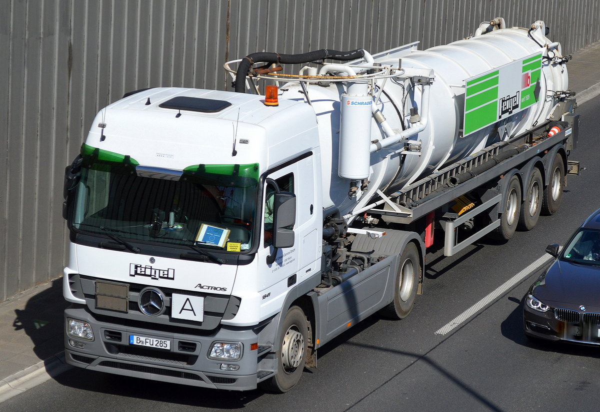 MB ACTROS 1841 Zugmaschine mit Abwasserentsorgungstank-Trailer der Fa. Feigel Umwelt-Service GmbH am 21.04.16 Berliner Stadtautobahn Höhe Knobelsdorffstr.  