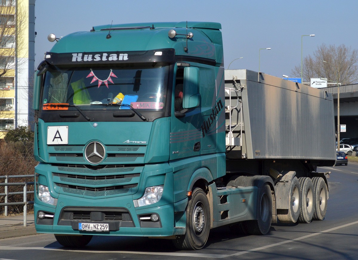 MB NEW ACTROS 1845 Sattelkipper der Fa. Hustan am 27.02.15 Berlin-Heinersdorf.