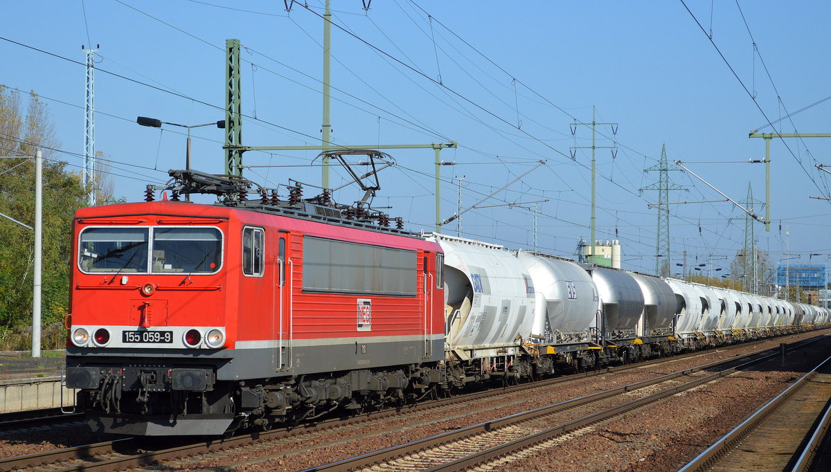 MEG 710 (155 059-9) mit Zementstaubzug am 16.10.17 Bf. Flughafen Berlin-Schönefeld.
