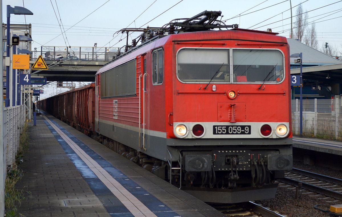 MEG 710/155 059-9 mit einem Ganzzug offener Güterwagen am 30.11.17 Richtung Industrieübergabe Nordost am 30.11.17 Bf. Berlin-Hohenschönhausen.