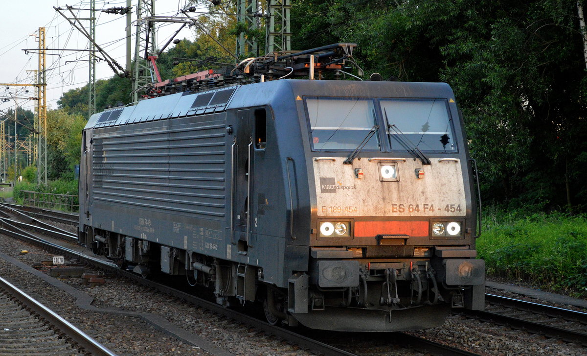 MRCE Dispo ES 64 F4-454/189 454-2 der DB Cargo am 19.06.17 Bf. Hamburg-Harburg.
