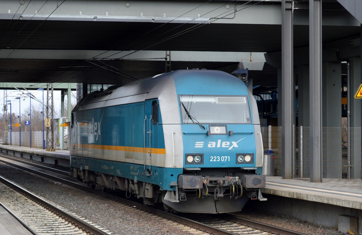 Nachschuss von der alex 223 071 am 05.03.15 Berlin-Hohenschönhausen. 