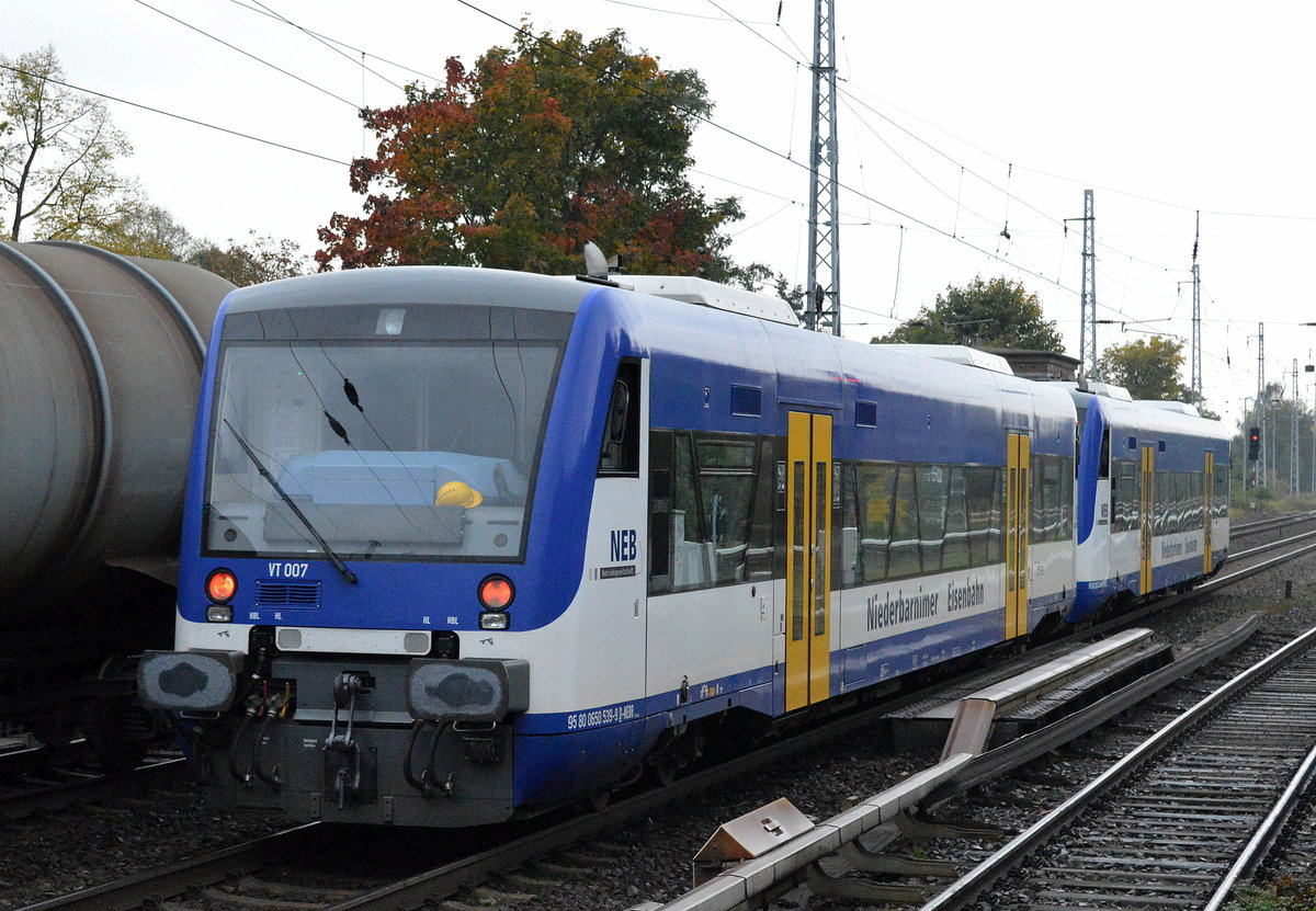 NEB mit der REgioShuttle Doppeltraktion VT 002 + VT 007 (650 539-9) zur Bereitstellung Richtung Bf. Berlin-Lichtenberg am 10.10.17 Berlin-Karow.