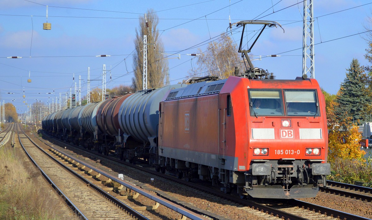 Noch ein DB Plan-Güterzug am Streiktag, 185 013-0 mit Kesselwagenzug am 07.11.14 Berlin-Karow. 