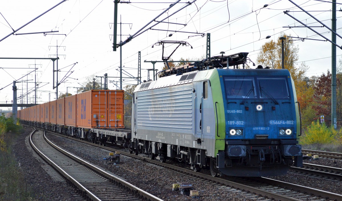 PKP Cargo mit EU45-802/189-802 mit Containerzug am 23.10.15 Bhf. Flughafen Berlin-Schönefeld.