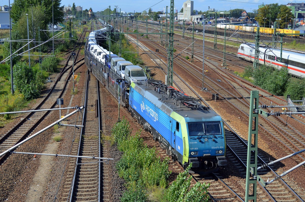 PKP Cargo mit EU45-804/189-804 und einem PK-Transportzug (FORD-Nutzfahrzeuge) am 19.09.15 Berlin-Putlitzbrücke.