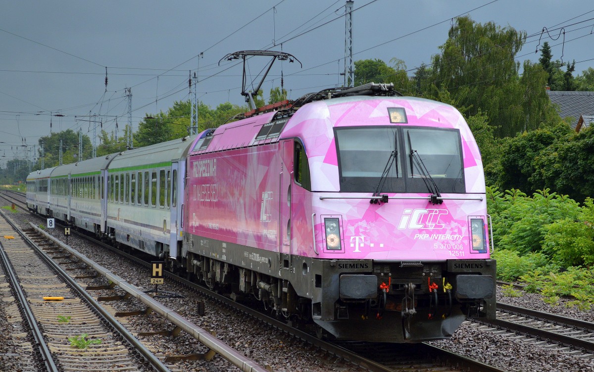 PKPIC mit dem Husarz 5 370 006 und EC aus Polen am 13.07.15 Berlin-Hirschgarten.