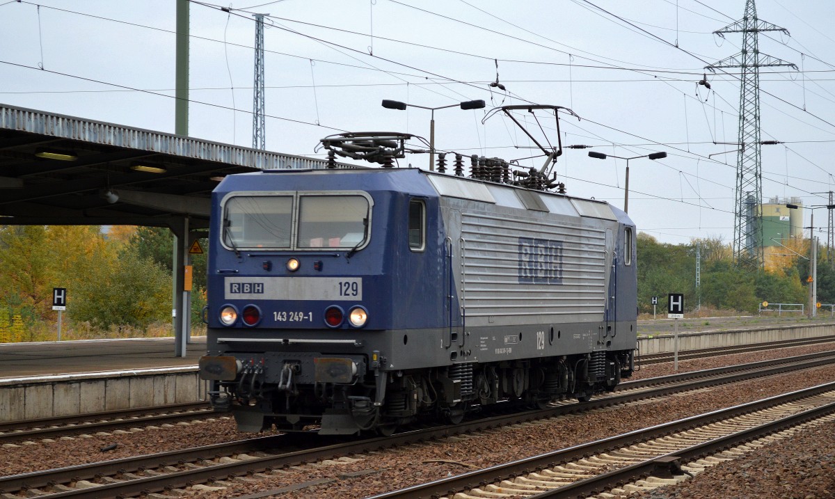 RBH 129/143 249-1 am 22.10.15 Durchfahrt Bhf. Flughafen Berlin-Schönefeld.