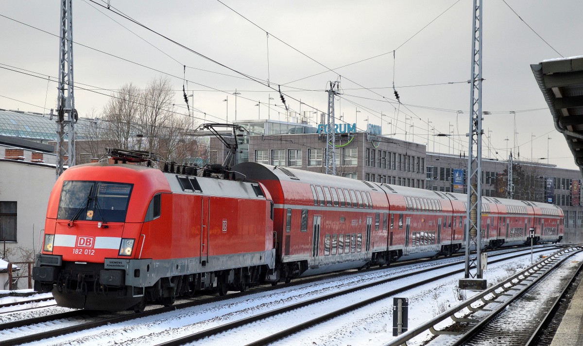 RE1 mit 182 012 am 20.01.16 Berlin-Köpenick.