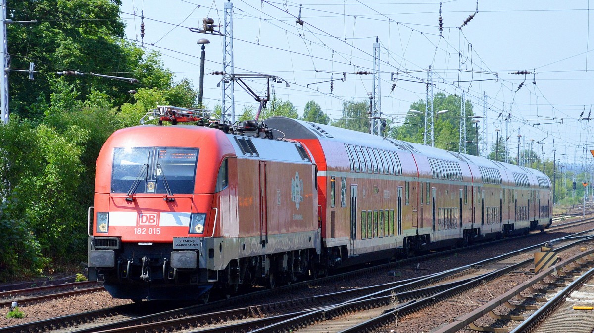 RE2 nach Frankfurt (Oder) mit 182 015 am 05.07.15 Berlin Hirschgarten.