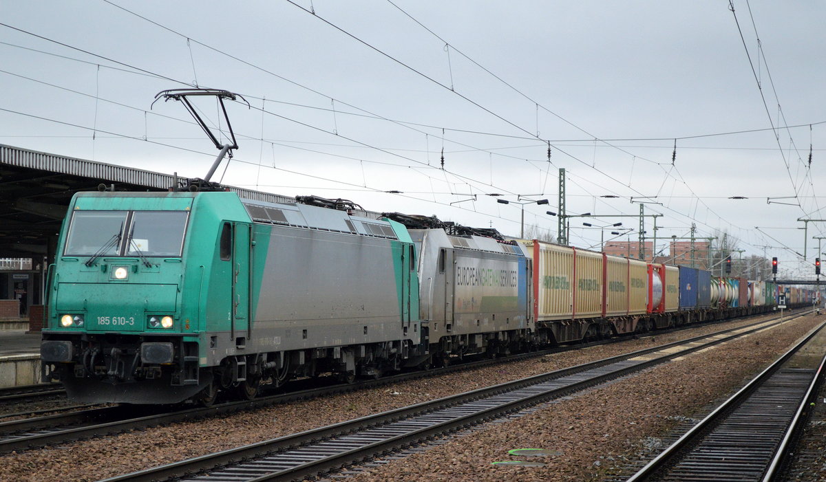 RTB CARGO GmbH 185 610-3 mit 186 421-4 und Containerzug am Haken am 03.02.18 Bf. Flughafen Berlin-Schönefeld.