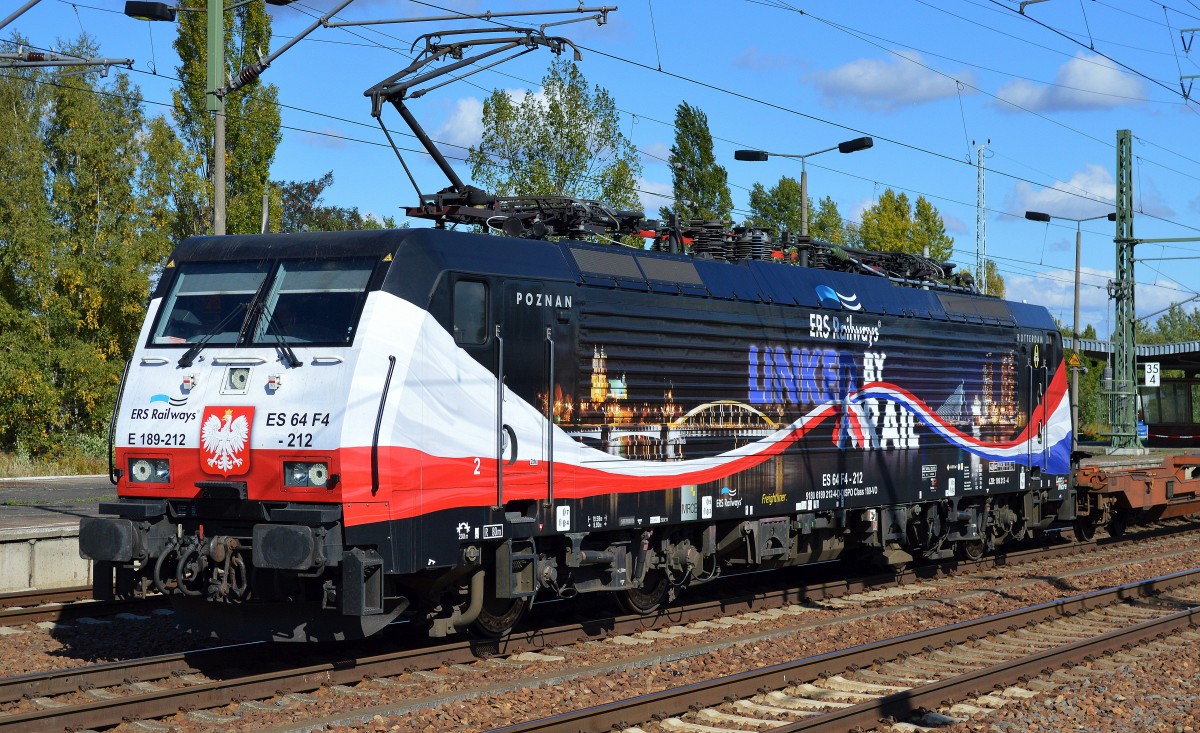 Sie bleibt meine Lieblingslok im Außendesign MRCE Dispolok ES 64 F4-212 von ERSR mit Poznan-Shuttle auf dem Rückweg nach Rotterdam am 30.09.15 Bhf. Flughafen Berlin-Schönefeld.
