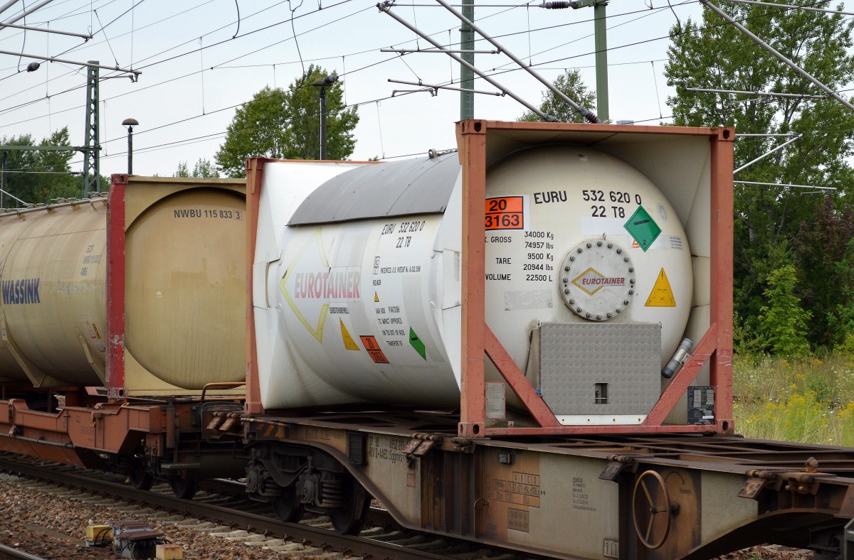 Spezial-Tankcontainer zum Transport lt. UN-Nr. 20/3163 von verflüssigtem Gas des französischen Logistikunternehmen Eurotainer SA am 07.08.14 Bhf. Flughafen Berlin-Schönefeld.