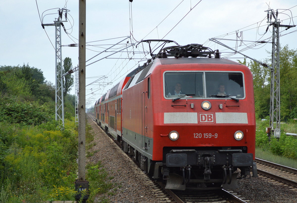 Ungewöhnliche Sonderfahrt/Dienstfahrt?, 120 159-9 mit einer Regio Doppelstockwagen- Garnitur am 02.08.17 Bf. Berlin-Hohenschönhausen.