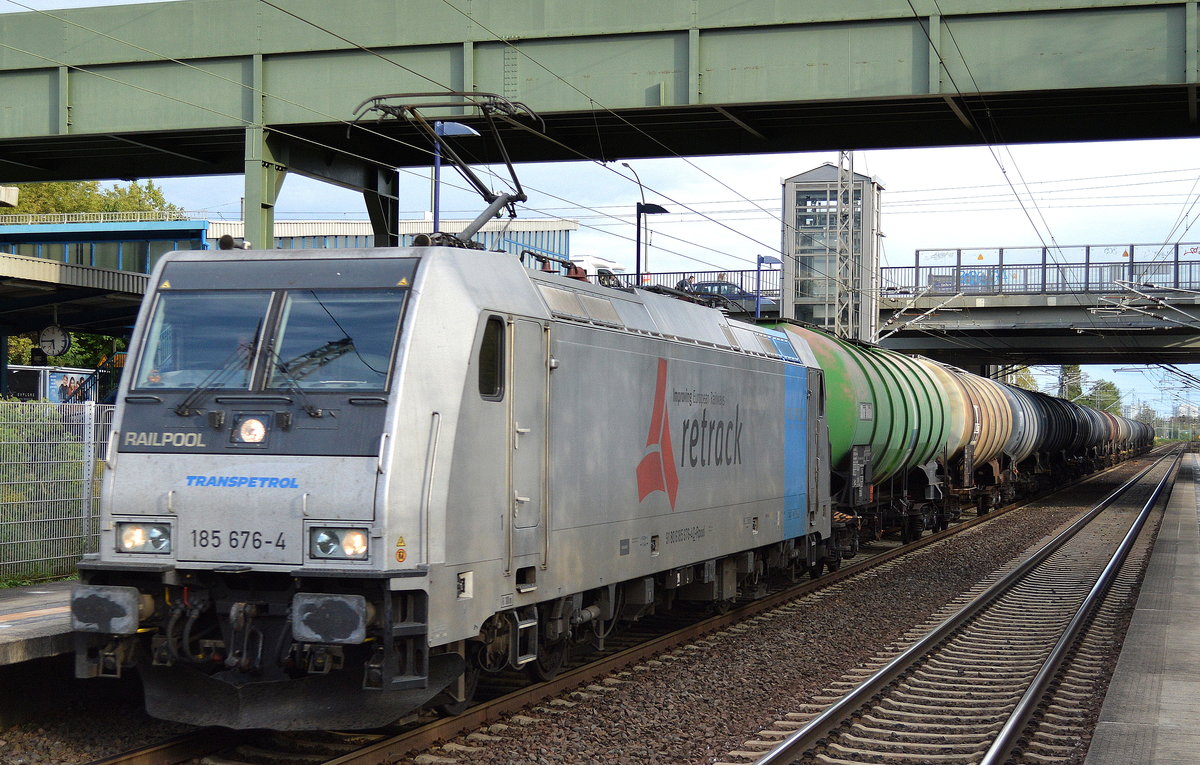 VTG Rail Logistics Deutschland GmbH/Bräunert Eisenbahnverkehr GmbH & Co. KG mit der Railpool-Lok 185 676-4 mit Kesselwagenzug (leer) Richtung Stendell am 03.09.17 Bf. Berlin-Hohenschönhausen.