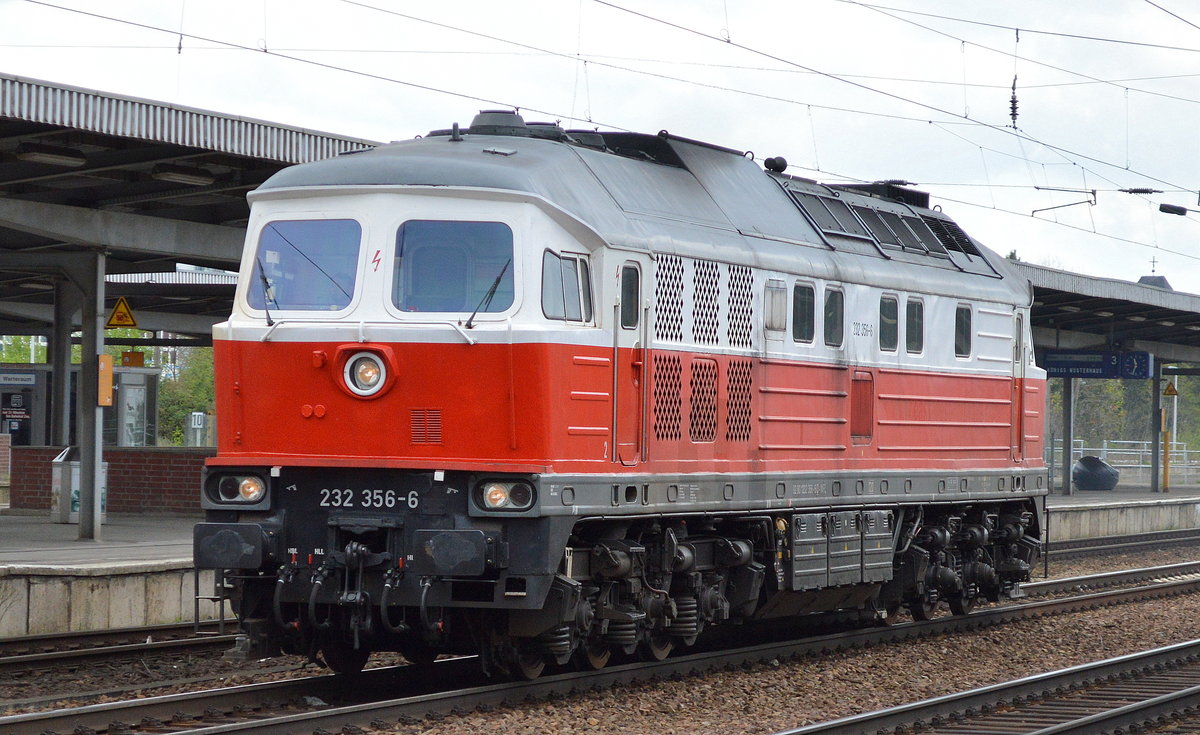 WFL 232 356-6 am 19.04.16 Durchfahrt Bhf. Flughafen Berlin-Schönefeld.