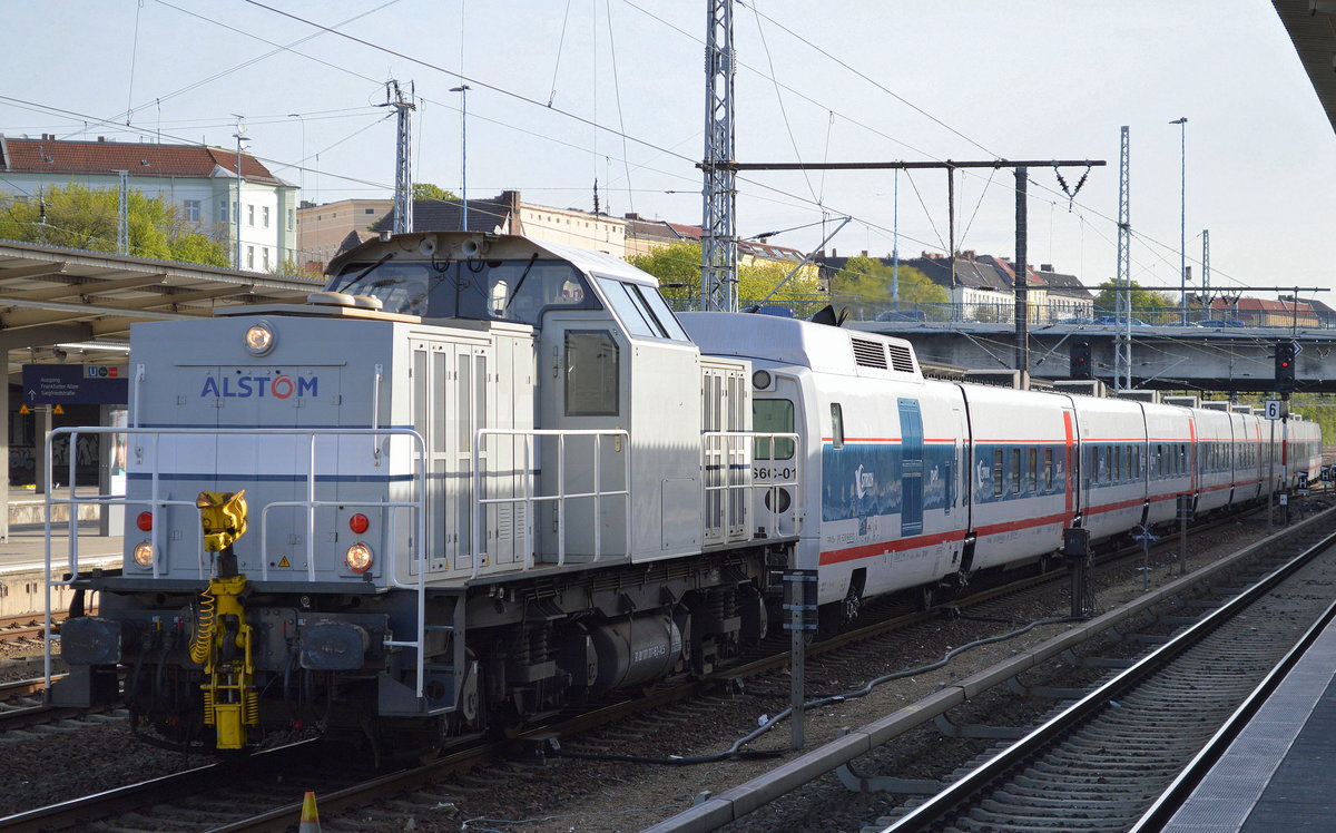 Zu diesem Zeitpunkt vor Ort noch im Einsatz die Alstom Hybridlok 1001 007-6 für die Talgo GmbH beim Rangieren des Talgo Hotelzuges Richtung Berlin Warschauer Str. im Bf. Berlin-Lichtenberg, 24.04.17