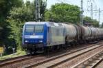 Alpha Trains Leasinglok RBH 203/145-CL 203 (91 80 6145 099-8 D-ATLD, Bj.2001) fuhr viele Jahre f�r RBH, hier mit Kesselwagenzug Richtung Bernau, 30.07.09 Berlin-Karow.