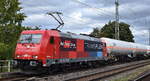 RCL - Rail Cargo Logistics - Germany GmbH, Frankfurt (Main) mit der geleasten schön folierten   185 632-7  [NVR-Nummer: 91 80 6185 632-7 D-ATLU] und einem Ganzzug Druckgaskesselwagen