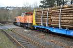 Northrail 275 105-5 verlässt mit einem Holzzug den Bahnhof Arnsberg auf dem Weg in Richtung Schwerte.