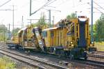 Ein Zug Bahndienstfahrzeuge der Fa.