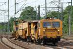 Gleisbauschienenzug mit Stopfmaschine von P&T 08-475 UNIMAT 4S der �sterreichischen Fa.