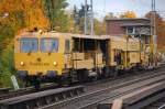 Der Ableger eines franz�schen Unternehmens die EIFFAGE RAIL GMBH Deutschland- NL Berlin mit ihrer Gleis- und Weichenstopfmaschine P&T 08-475 UNIMAT 4S + Schotterverteil- und Planiermaschine SSP 110 SW