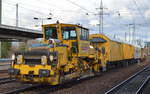 Deutsche Plasser SSP 110 (SSP 304) der DB Bahnbau Gruppe am 04.12.17 Bf. Flughafen Berlin-Schönefeld.