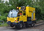 Interessant sind die schon seit einiger Zeit für die BVG im Einsatz befindlichen neuen multicar-Zweiwegfahrzeuge mit der Frontaufschrift  Schinenfahrt  seitlich Service TRAM mit Aufbau der Fa.HILTON, hier auf der TRAM Strecke Bürgerpark Berlin Marzahn  unterwegs am 10.07.17 