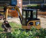 Leasingbagger, ein CAT 305C CR Minibagger am 08.09.09 Berlin.