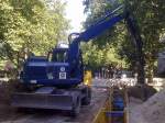 Ein KOMATSU PW 140 Mobilbagger der Fa. BARTEL BAU am 29.08.13 Berlin-Pankow.
