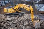 Leasingbaumaschine, ein dicker Brocken ist auf der Gro�baustelle Berlin Ostkreuz im Einsatz, ein KOMATSU PC350NLC Raupenbagger der Fa.