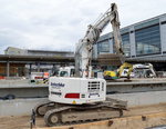 LIEBHERR 924 COMPACT der Fa. hentschke am 07.04.16 Großbaustelle Berlin-Ostkreuz.