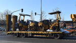 BERGER HOLDING SE  mit zwei firmeneigenen HAMM HD 14 Tandemwalzen (OSCILLATION) auf einem Tiefladehänger am 17.12.25 Berlin Marzahn.