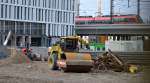 Ein DYNAPAC Typ? Walzenzug der Fa. FRITSCH ERDBAU am 28.03.15 Berlin-Mitte.
