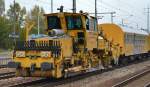 DB Bahnbau Gruppe mit einer P&T Schnellschotterplaniermaschine SSP 110 SW (SSP 904) am 09.10.14 Bhf.