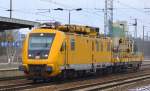 DB HIOB 711 122-2 eilt mit einem Bahndienstanhänger zu einem Oberleitungsschaden der irgendwo zwischen Berlin und Zossen zu Umleitungen im Regionalverkehr am 06.02.15 geführt hatte,