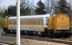 203 302-5 (92 80 1203 302-5 D-DB, LEW Bj.1973) der DB Netz Instandhaltung mit Messzug am Ende des Zuges gezogen von 203 314-0 am 23.04.12 Berlin-Blankenburg.