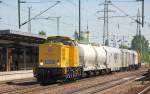 Diesmal auf dem Berliner Au�enring, der Bayer Unkrautvernichtungszug spritzt die Gleise ab, gezogen von 203 308-2 und am Ende des Zuges 203 311-6 zum Wenden des Zuges, 10.05.12 Bhf.