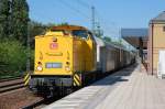 DB Netz 203 301-7 mit Unkrautvernichtungszug und 203 302-5 am Ende des Zuges beim Einsatz Richtung Nordosten (Berlin-Wedding), 15.05.13 Berlin-Jungfernheide.