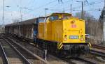 Eigenartiger Güterzug? oder Übergabezug?, die DB Netz 203 308-2 mit vier TRANSWAGGON Schiebewand-Doppelwageneinheiten vom Typ Laaiims am 25.02.16 Durchfahrt Gbf.
