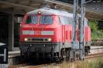 218 832-4 wartet auf die �bergabe der CNL 1246 Wagengarnitur aus M�nchen am 27.06.12 Bhf.