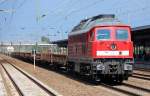 232 568-6 mit gemischtem G�terzug, am Ende des Zuges staubten einige mit Altschotter beladene Drehgestell-Flachwagen, 30.07.12 Bhf.